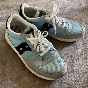 Saucony women’s sneakers size 8